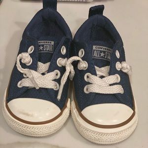All star converse shoes. Navy. Sz US 4.